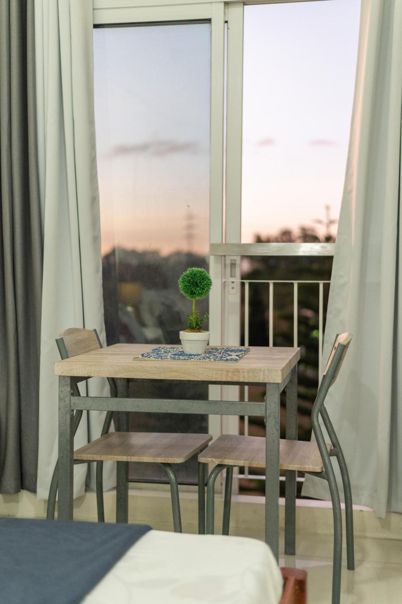 Wind Residence 4 Tagaytay City Eksteriør billede