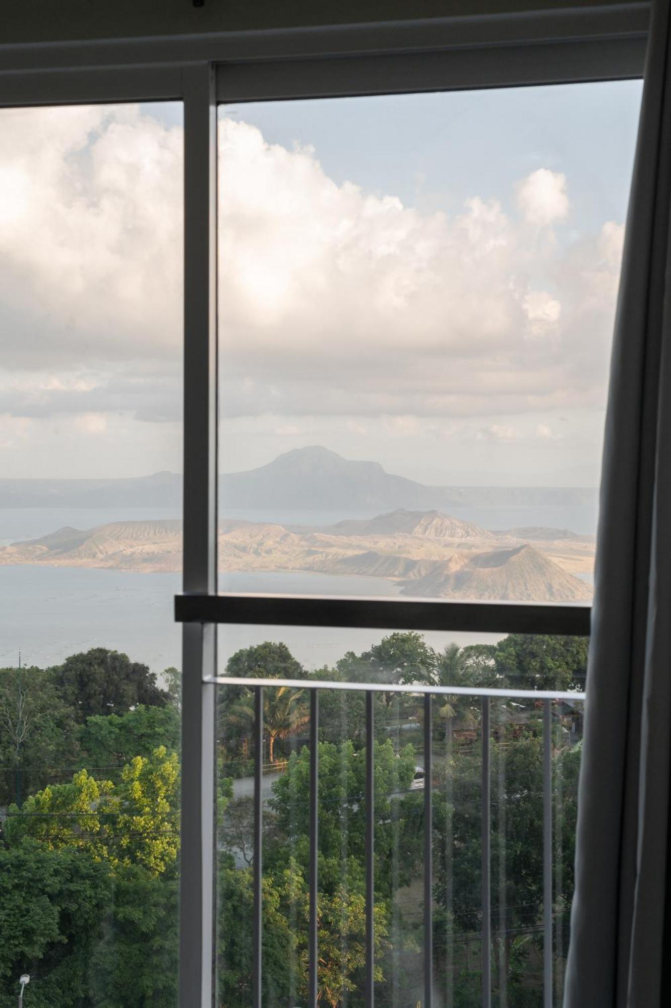Wind Residence 4 Tagaytay City Eksteriør billede